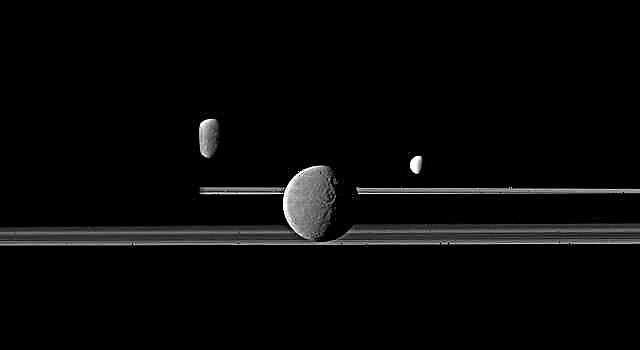 Saulės sistemos antikvarinių daiktų gausu Saturno žieduose
