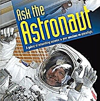 Ulasan dan Pemberian Buku: Tanyakan pada Astronot
