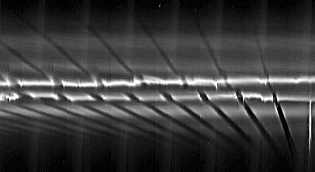 Prometejs: Saturna Mikelandželo