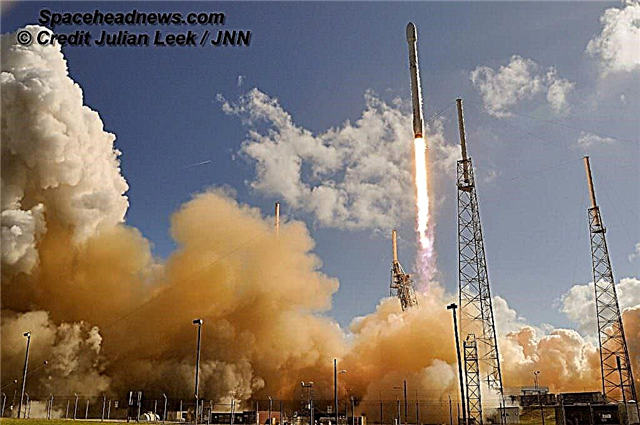 SeaSed Booster Yelkenleri Olarak SpaceX Thaicom Blastoff'u Görmek İçin Muhteşem Görüntüler Limana Geri Dönüyor: Fotoğraf / Video Galerisi
