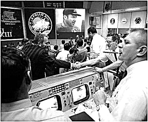 13 चीजें जो अपोलो 13 को बचाती हैं, भाग 13: मिशन संचालन टीम