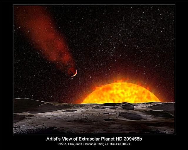 Хаббл подтверждает кометоподобный хвост на испаряющейся планете