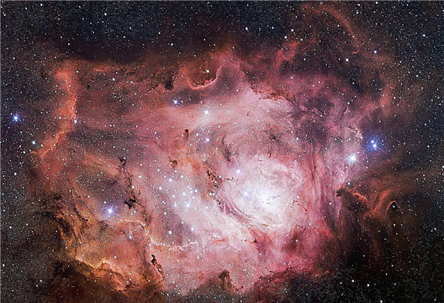 Messier 8 (M8) - سديم البحيرة