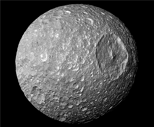 "Moon-Star" Moon Mimas de Saturne - Space Magazine