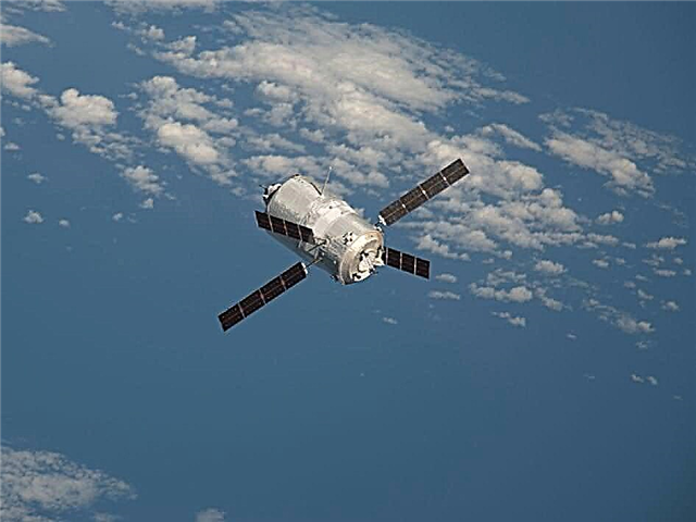 ESAs store lasteskip avgår fra romstasjonen