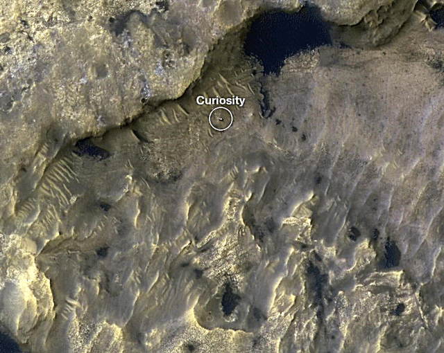 Det finns nyfikenhet Rover, på väg, sett från rymden