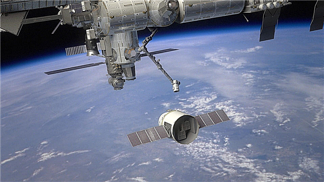 SpaceX تؤخر إطلاق Dragon القادم إلى ISS