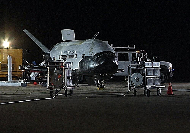 Tajno vesoljsko letalo X-37B bo kmalu pristalo