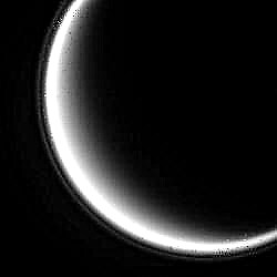 Ultravioletter Dunst bei Titan