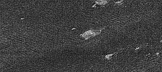 דיונות של חול "פחמימנים" של טיטאן