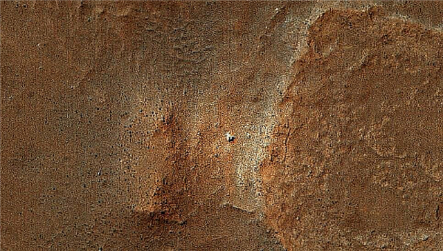 HiRISE Spirit Rover'ın İnanılmaz Yakın Çekimini Yakaladı