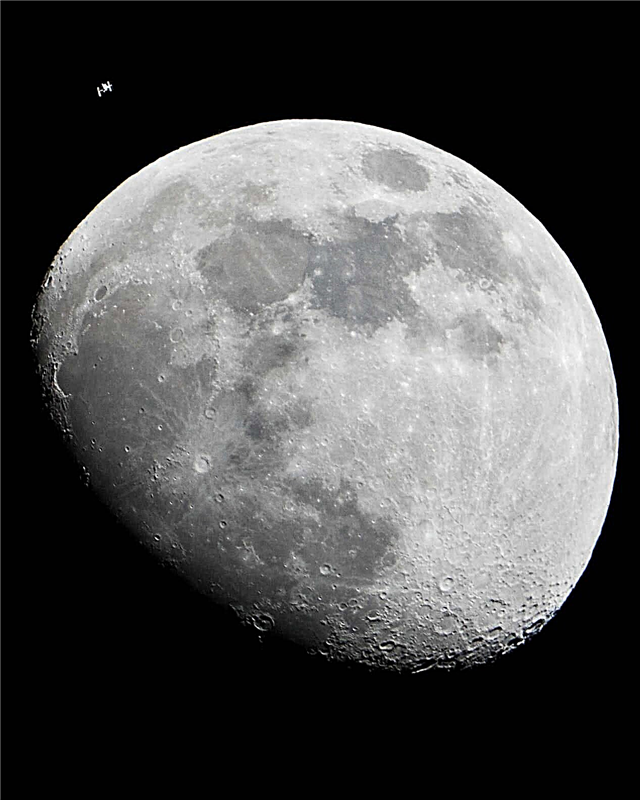 Foto abbaglianti della Stazione Spaziale Internazionale Crossing the Moon!