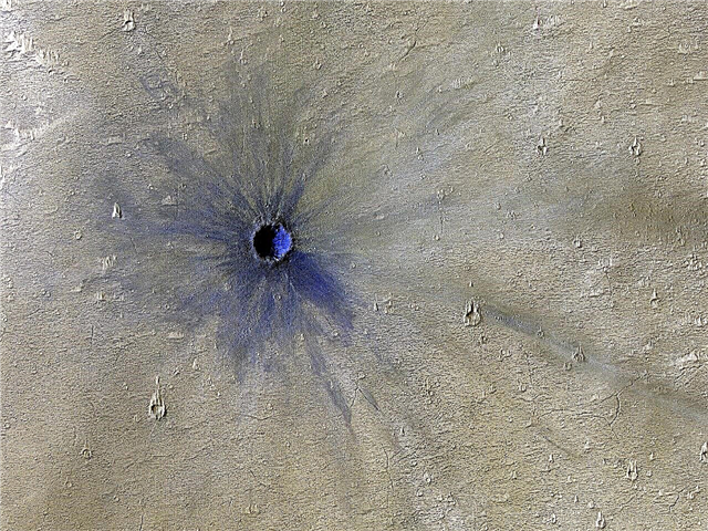 Een meteoor die in 2005 op Mars werd geslagen, waardoor deze krater wordt gemaakt