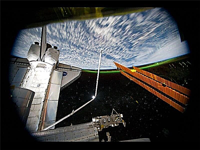 أورورا رهيبة تصوير طاقم المكوك / ISS