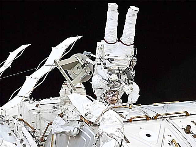 Mira en vivo mientras los astronautas arreglan la estación espacial el sábado