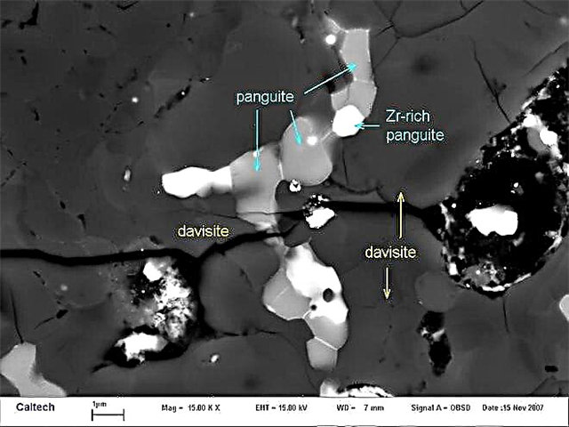 Mineral Baru yang Ditemui di Meteorit adalah Dari Permulaan Sistem Suria