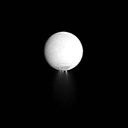 Enceladus regnet Wasser auf Saturn