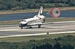 STS-118: Endeavor toca com segurança na Flórida
