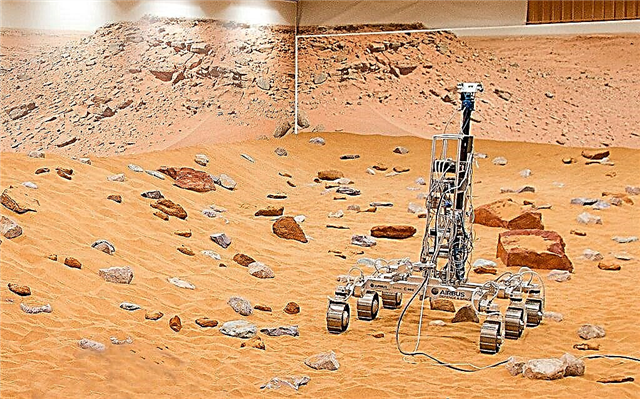 Прототип на марсианския роувър 'Брайън' Роувс обновен 'Марс Ярд' в Европа