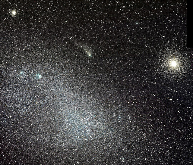 Caterpillar Comet poseert voor foto's onderweg naar Mars