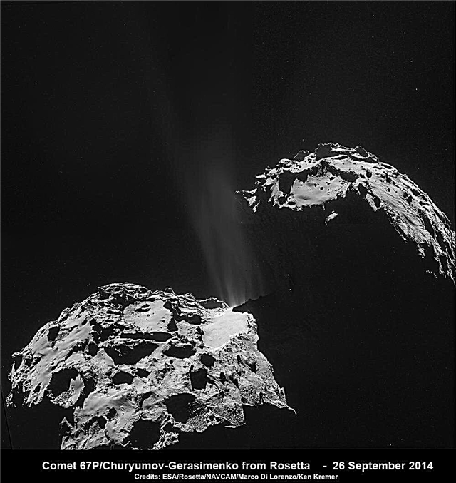 Fogos de artifício celestiais espetaculares comemoram a passagem de Perihelion do cometa de Rosetta