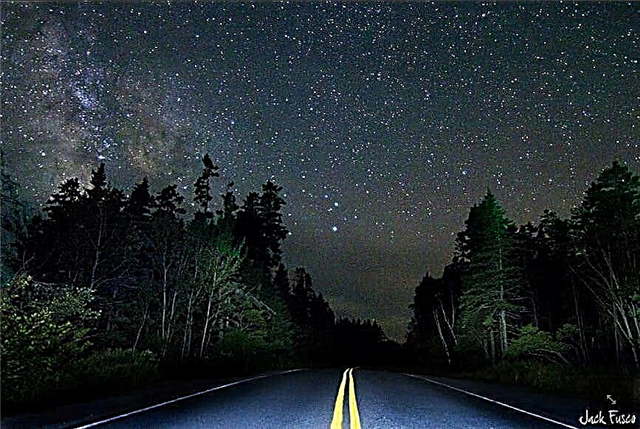 Atemberaubendes Astrophoto: Road to the Stars von Jack Fusco