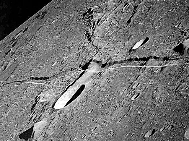 На Місяці могли бути трубки лави, достатньо великих для цілих міст