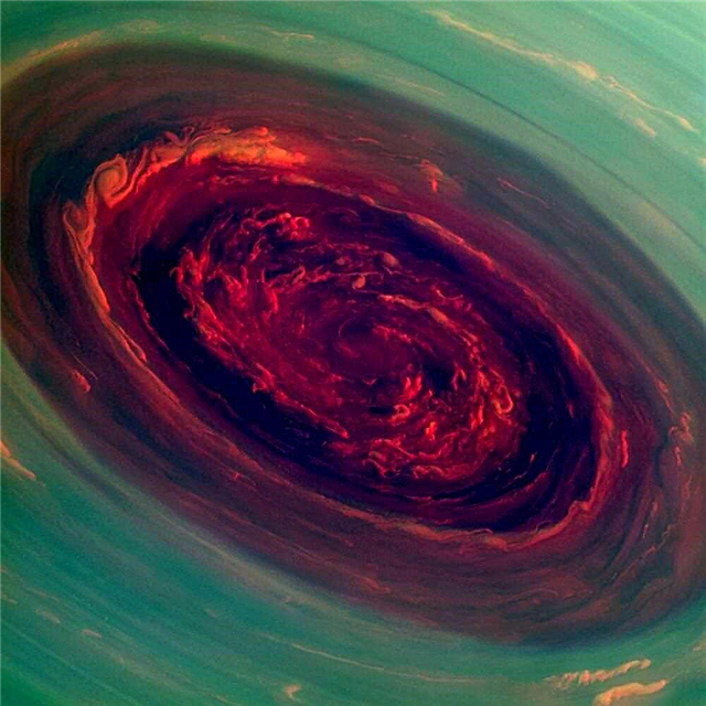 "Зона смоктання" Сатурна Бурі показана у видовищних кадрах Кассіні