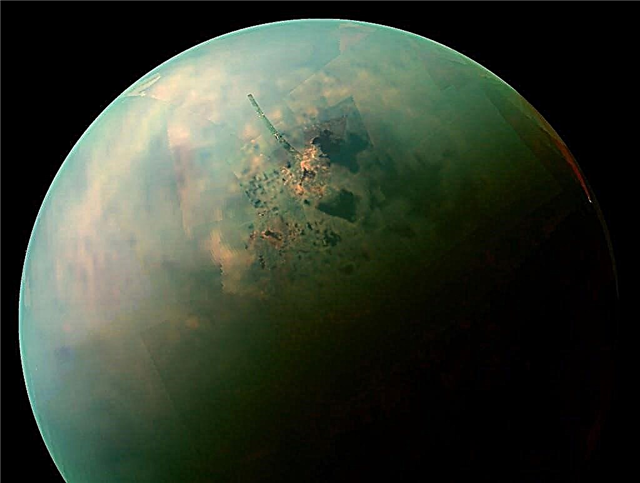 Хуигенсова места Метана Магла на Сатурновом Месецу Титану