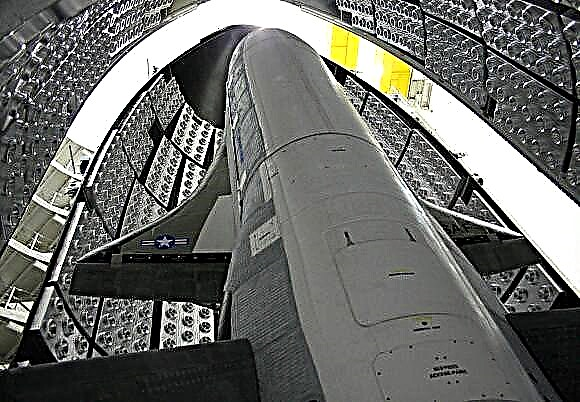 X-37B - gåvan som håller på att ge