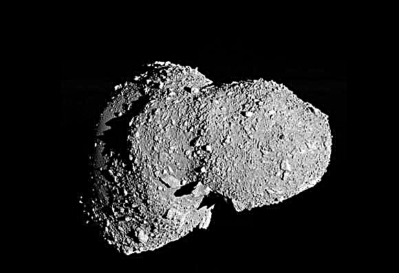 Mogelijke bestemming? Onderzoekers vinden waterijs en organische stoffen op asteroïde
