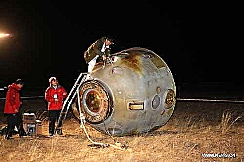 Схензхоу-8 слети након 1. кинеског пристаништа у свемирском погону у којем се води амбициозна Агенда људских свемирских летова